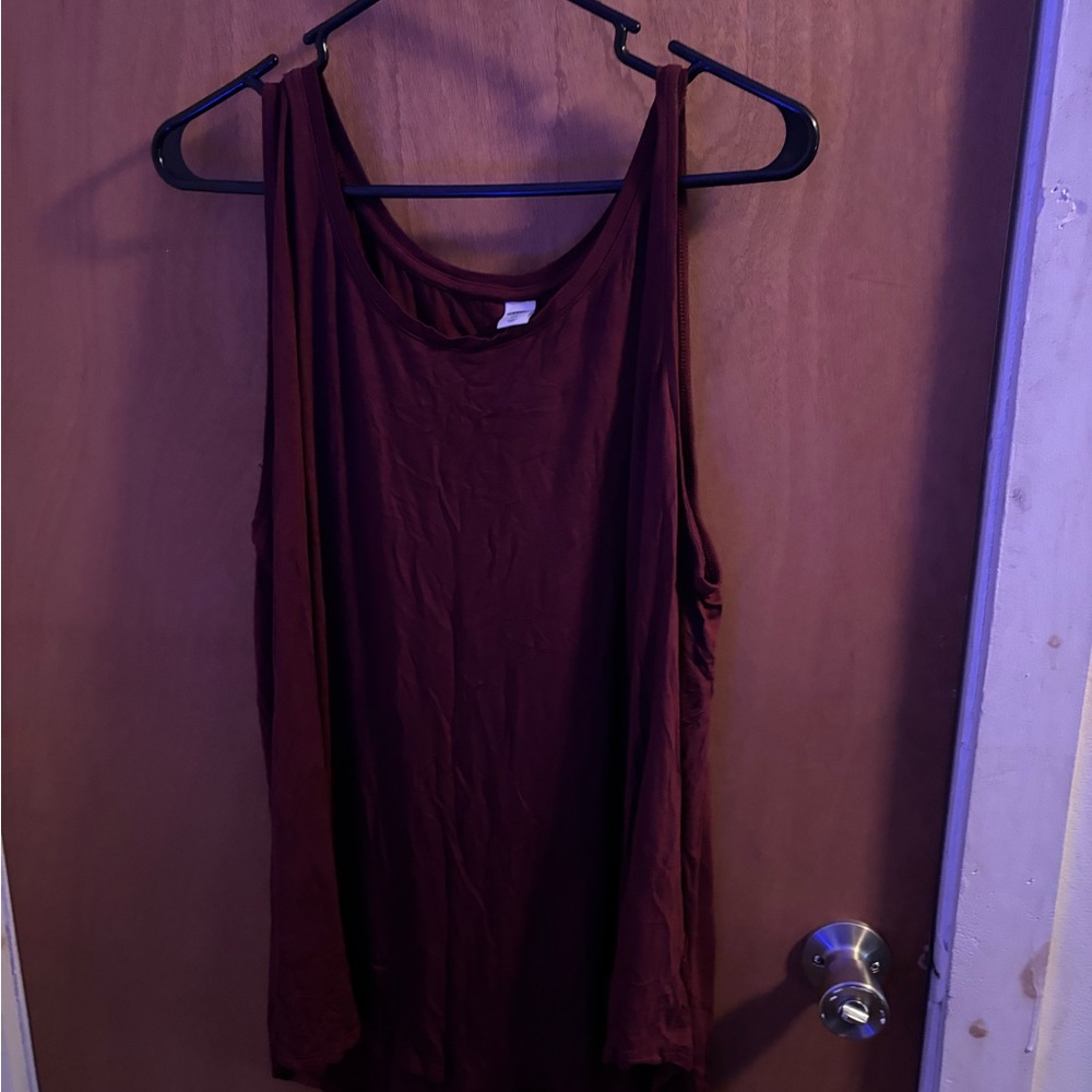 Old navy tank. Size xxl